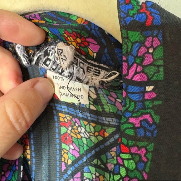 Vintage 1970s John's Girl Collectibles Stained Glass Pattern top Size 42 (L/XL) - Picture 5 of 7